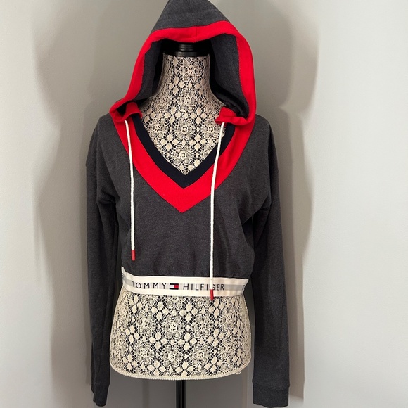 TOMMY HILFIGER Women's Retro Cropped Hoodie in Navy/Red/White (NWOT)│Size Small - Picture 8 of 15